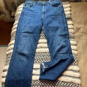 MOTHER Insider Crop Step Fray jeans. Size 31.